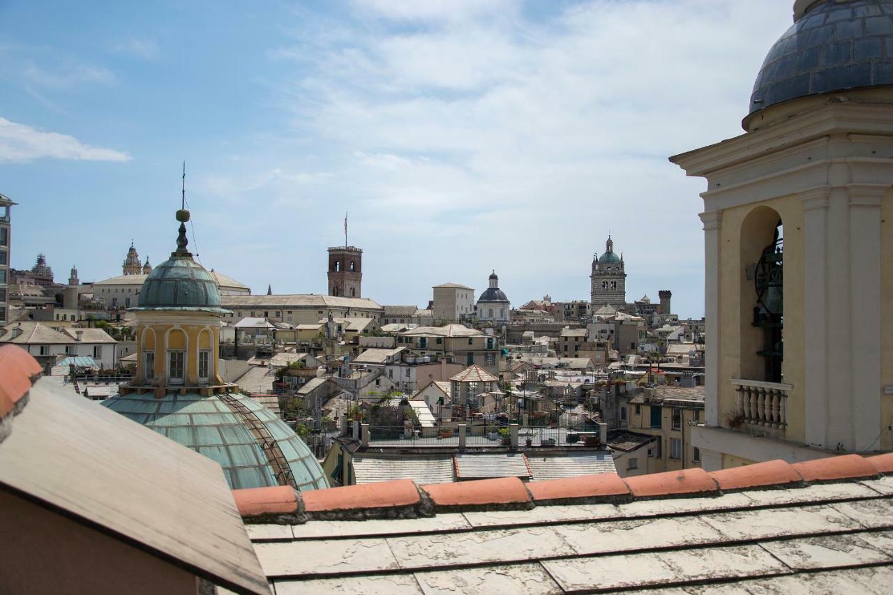 Отель Sky On The Roofs - Il Cielo Sui Tetti Генуя Экстерьер фото