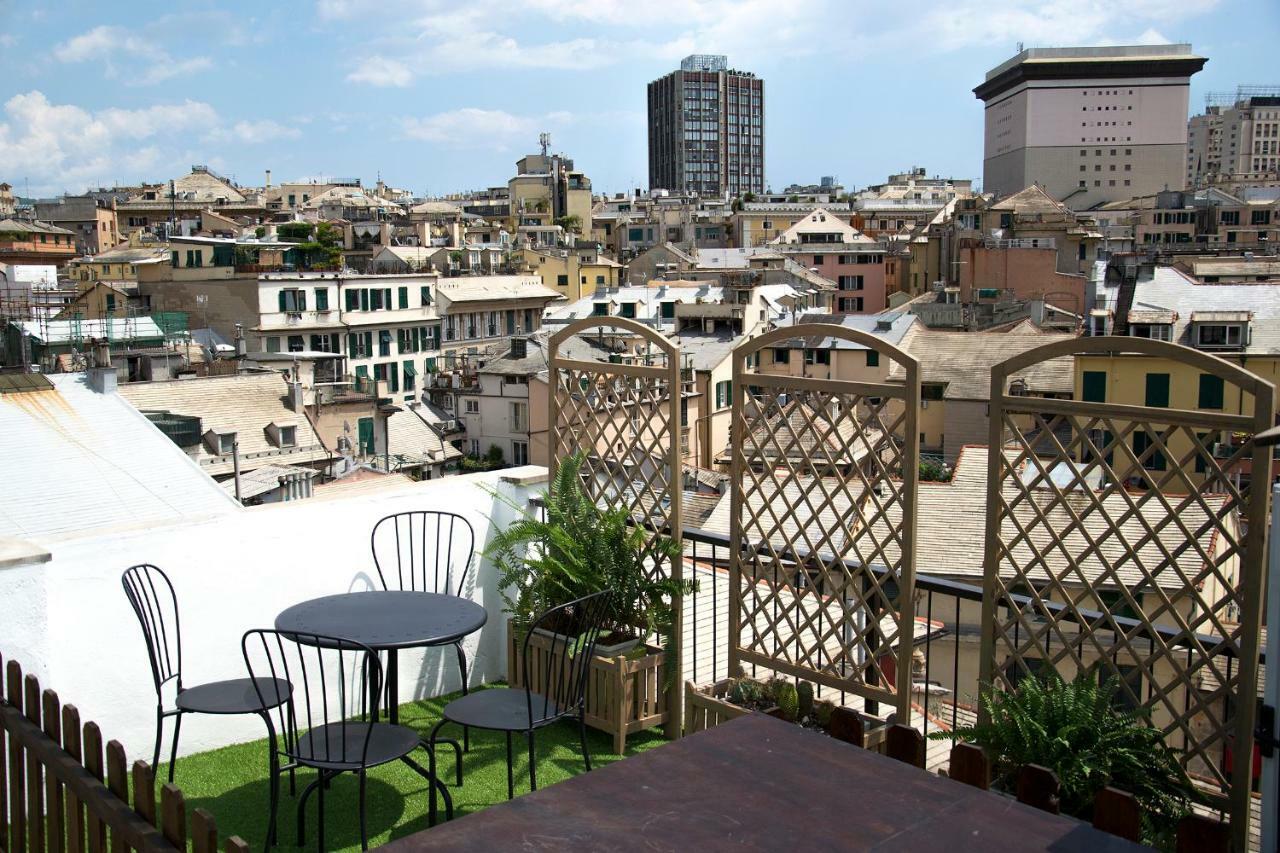 Отель Sky On The Roofs - Il Cielo Sui Tetti Генуя Экстерьер фото