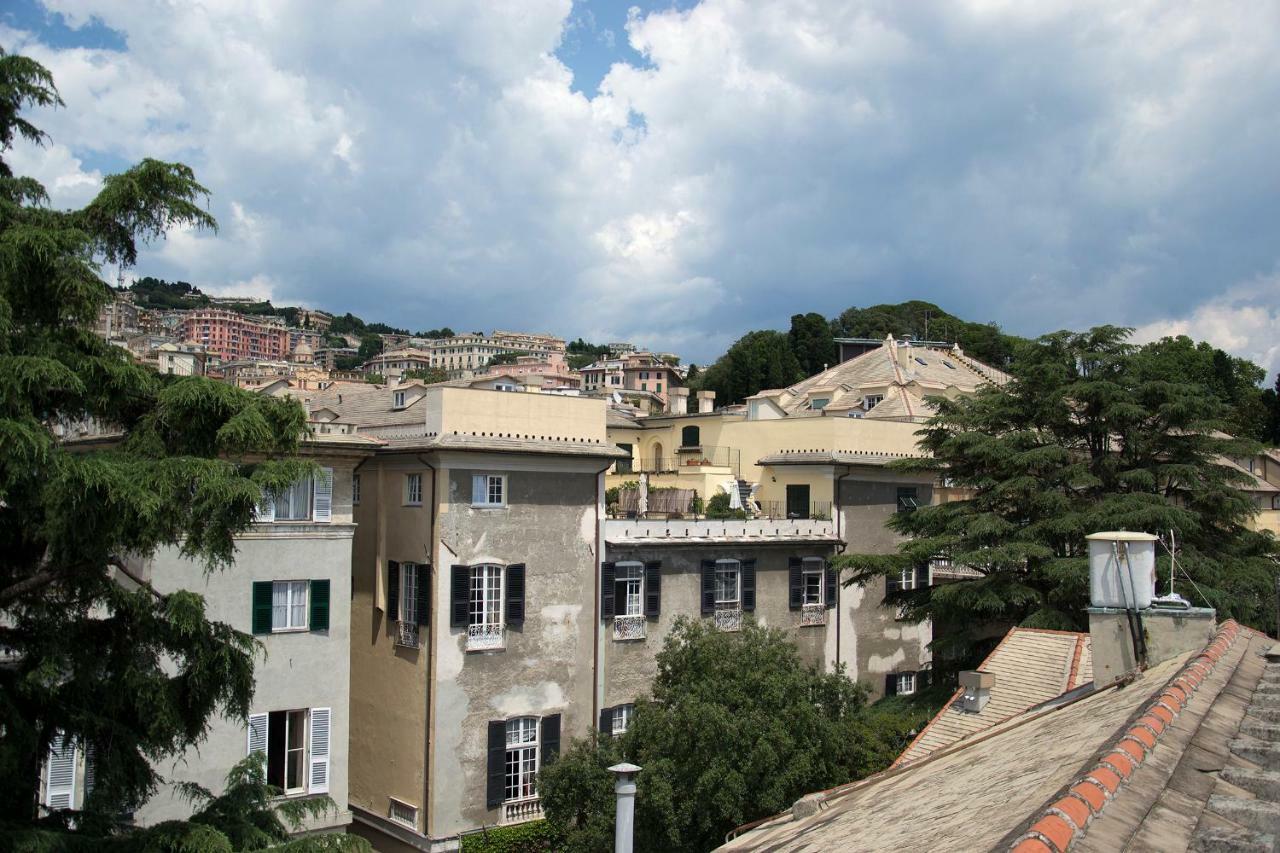 Отель Sky On The Roofs - Il Cielo Sui Tetti Генуя Экстерьер фото