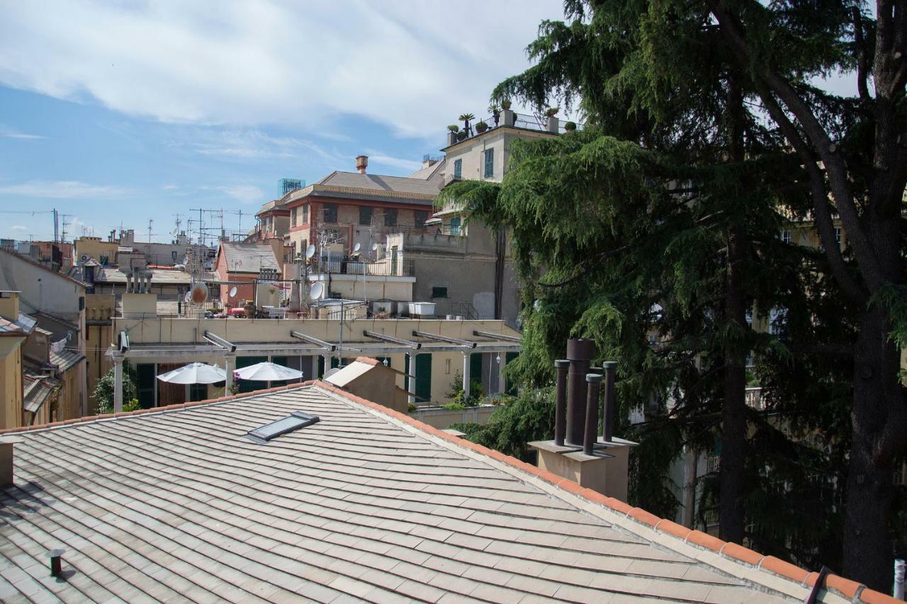 Отель Sky On The Roofs - Il Cielo Sui Tetti Генуя Экстерьер фото